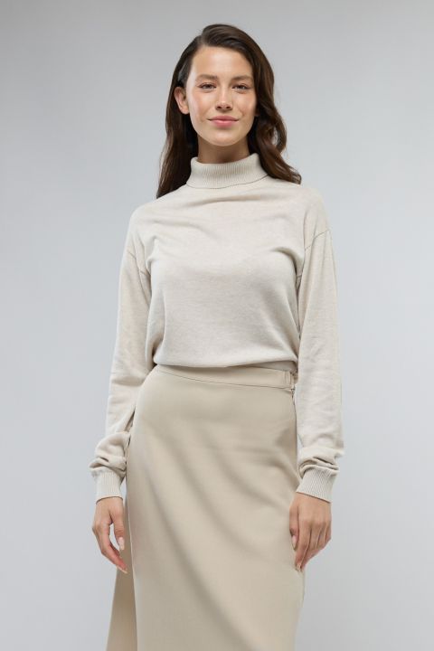 סריג צווארון גולף ולוגו רקום לנשים