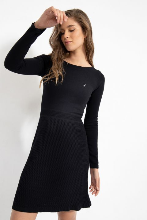 שמלת סריג עם עיטורים