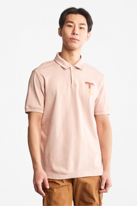 חולצת פולו עם הדפס T בצד שמאל