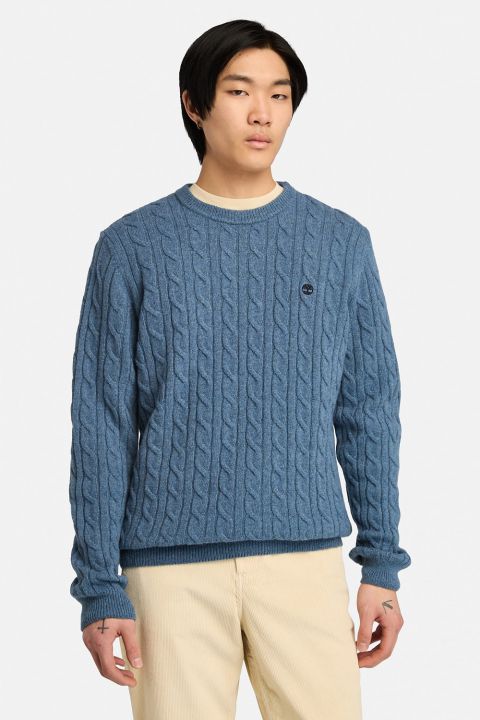 סריג צמות עם רקמת לוגו המותג בצד