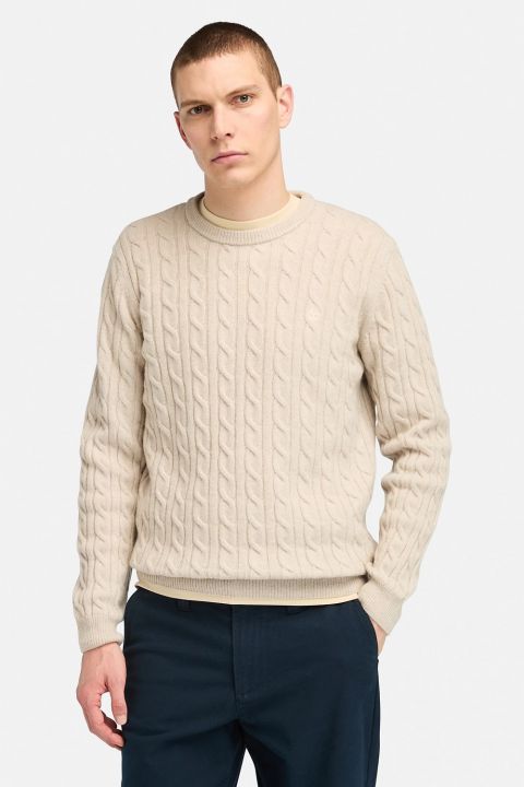 סריג צמות עם רקמת לוגו המותג בצד