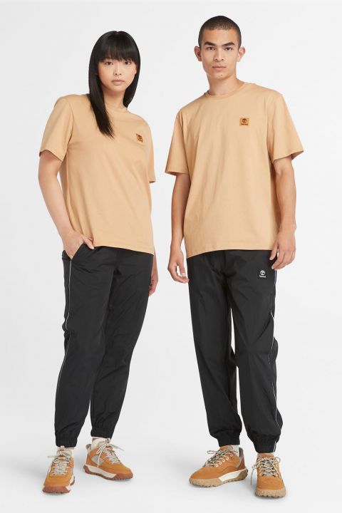 טי-שירט עם לוגו Timberland קטן יוניסקס