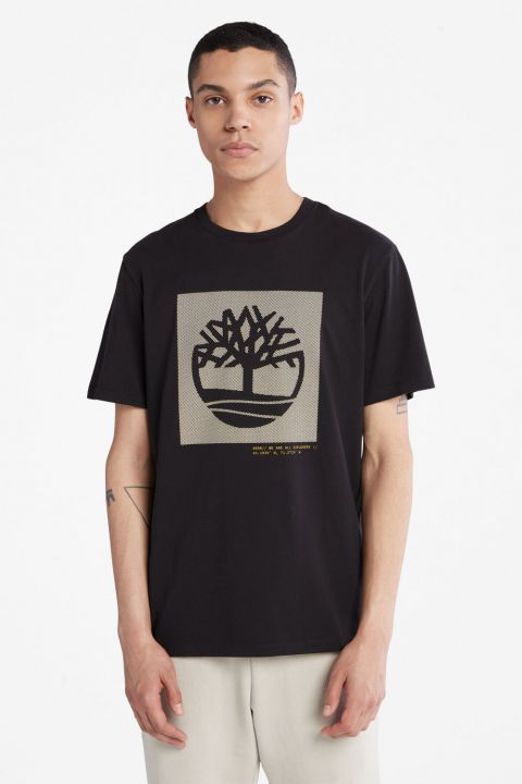 טי שירט עם הדפס עץ בריבוע