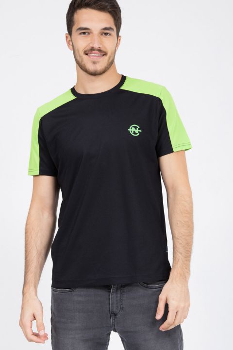 טי שירט נאוטיקה עם אייקון N מבד מנדף זיעה