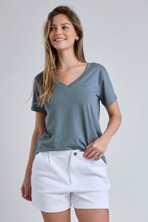 טי שירט קצרה עם צווארון V ולוגו Nautica לנשים