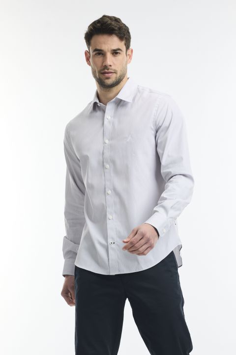 חולצה מכופתרת איכותית TAILORED FIT עם פסים דקים לגבר