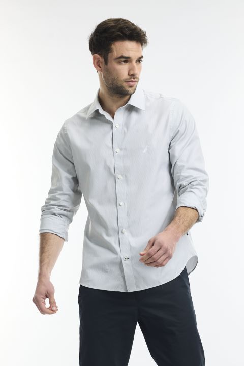 חולצה מכופתרת איכותית TAILORED FIT עם פסים דקים לגבר