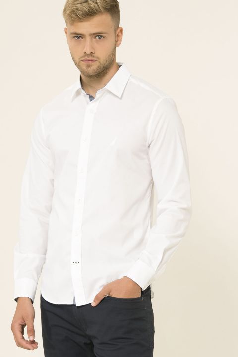 חולצה מכופתרת לגברים Nautica בגזרת TAILORED FIT